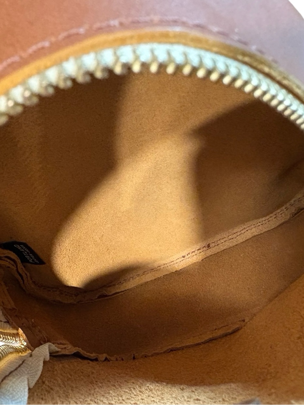 Portland leather Sydney Sling Bag Honey - Picture 5 of 7
